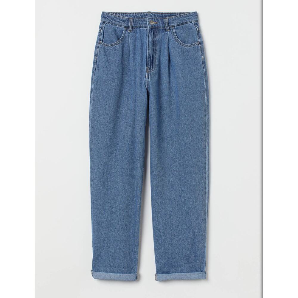 H&M loose high waist light wash jeans size 2